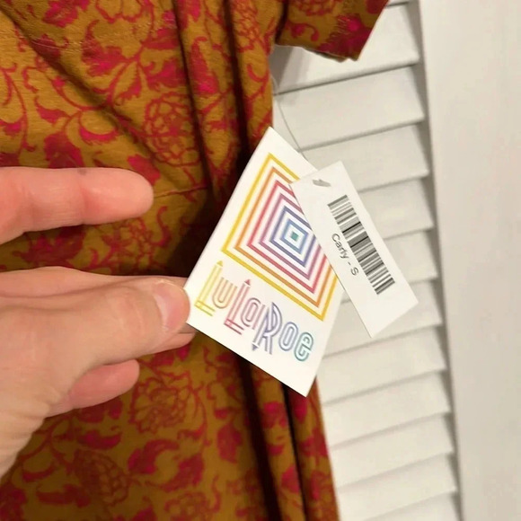 NWT Lularoe Women’s Floral Dress CARLY Size Small with Breast Pocket Short Slv - Picture 5 of 8